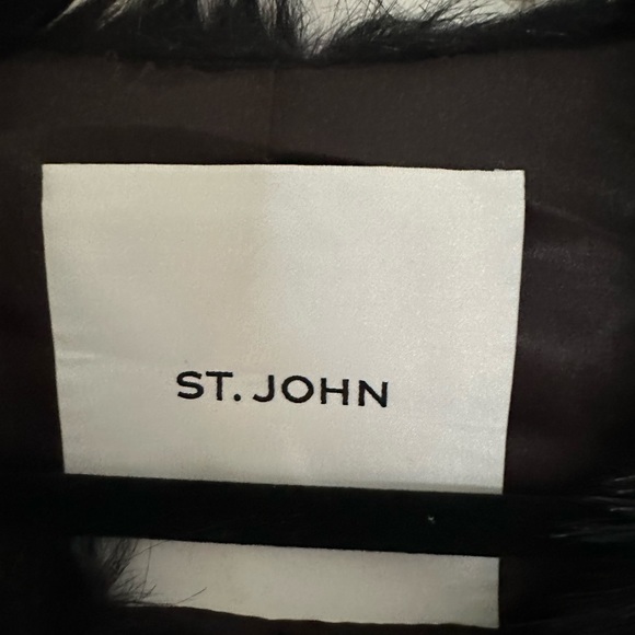St John faux fur vest - Picture 7 of 7